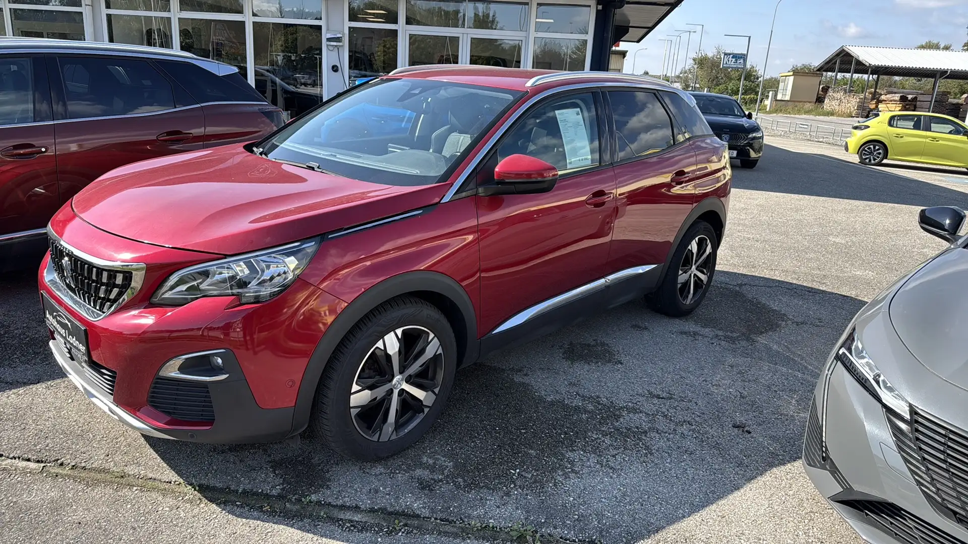 Peugeot 3008 Allure 1,5 BlueHDi 130 EAT8 - 1