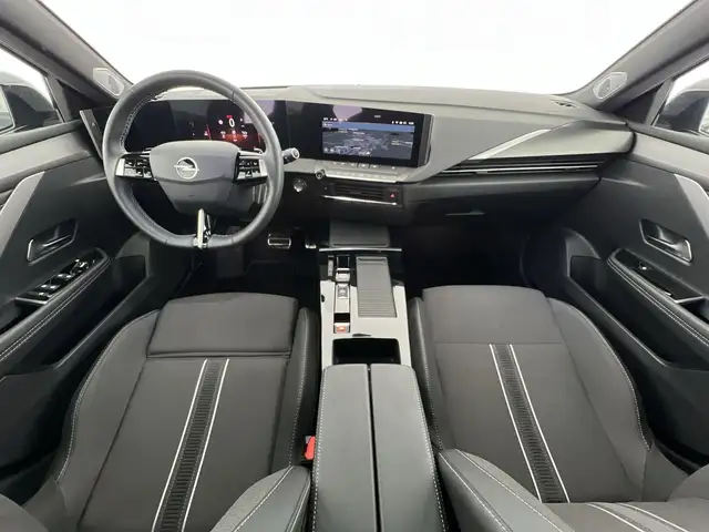 Opel Astra view 6