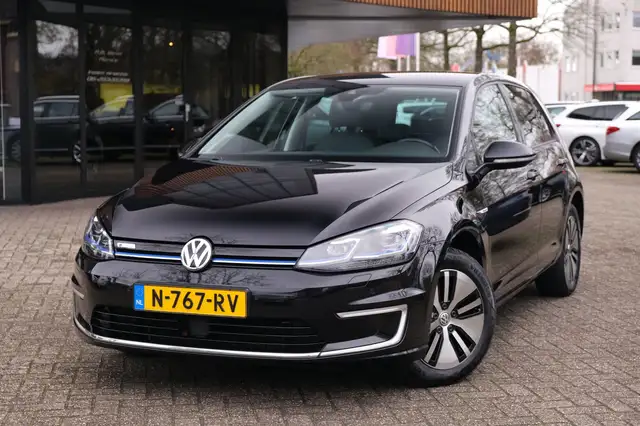 Volkswagen e-Golf ACC|Dynaudio|Stoelverwarming|Camera|AppleCarplay+A
