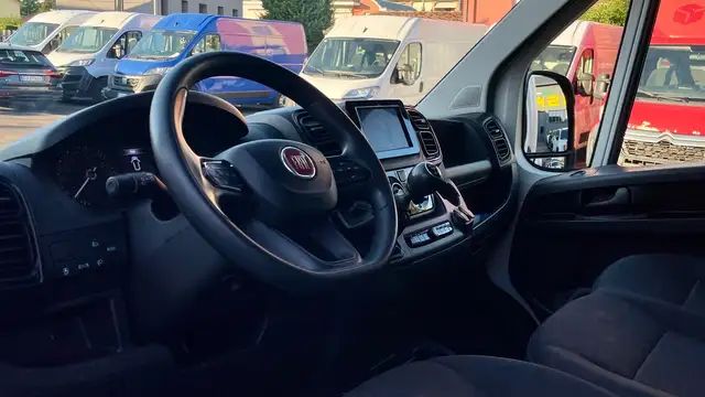 Fiat Ducato view 8