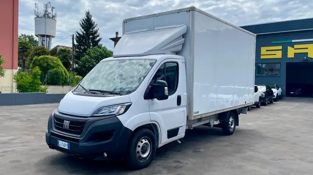 Fiat Ducato view 3