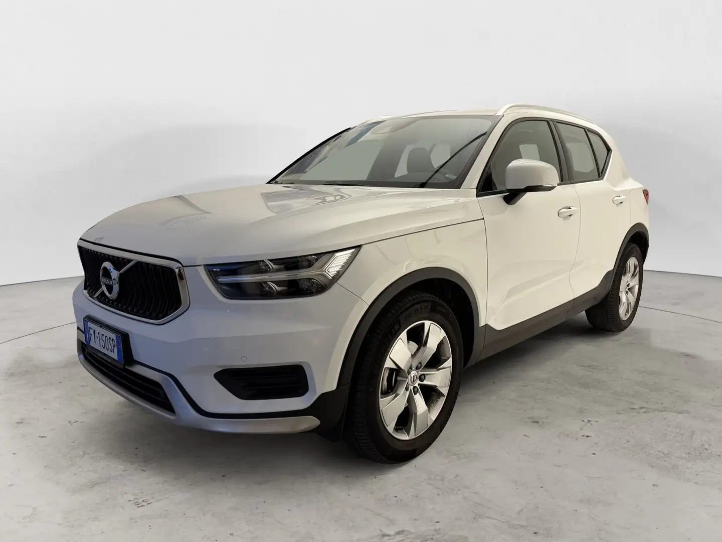 Volvo XC40 XC40 T3 Momentum Bianco - 1