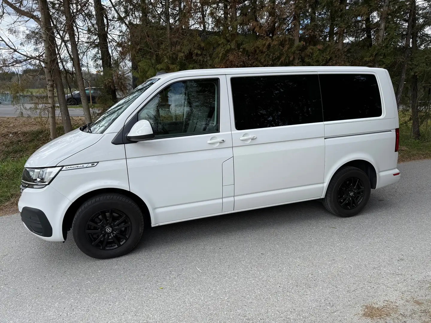 Volkswagen T6.1 Caravelle Comfortline FWD Schiebetüren Li + Re. Weiß - 2