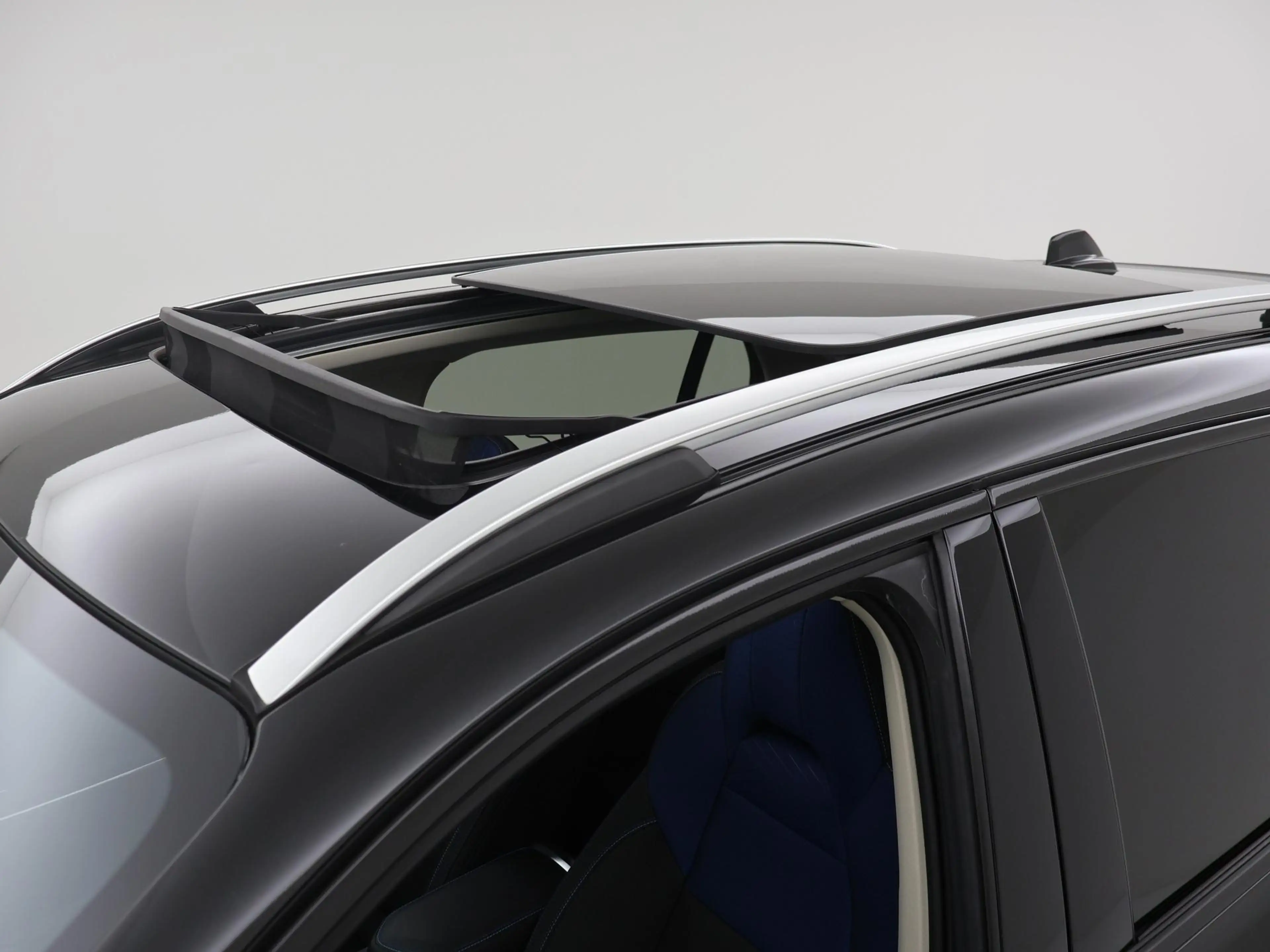 Lynk & Co 01 1.5 PHEV 262PK Black Edition 360CAMERA|PANODAK|ACC — photo 17
