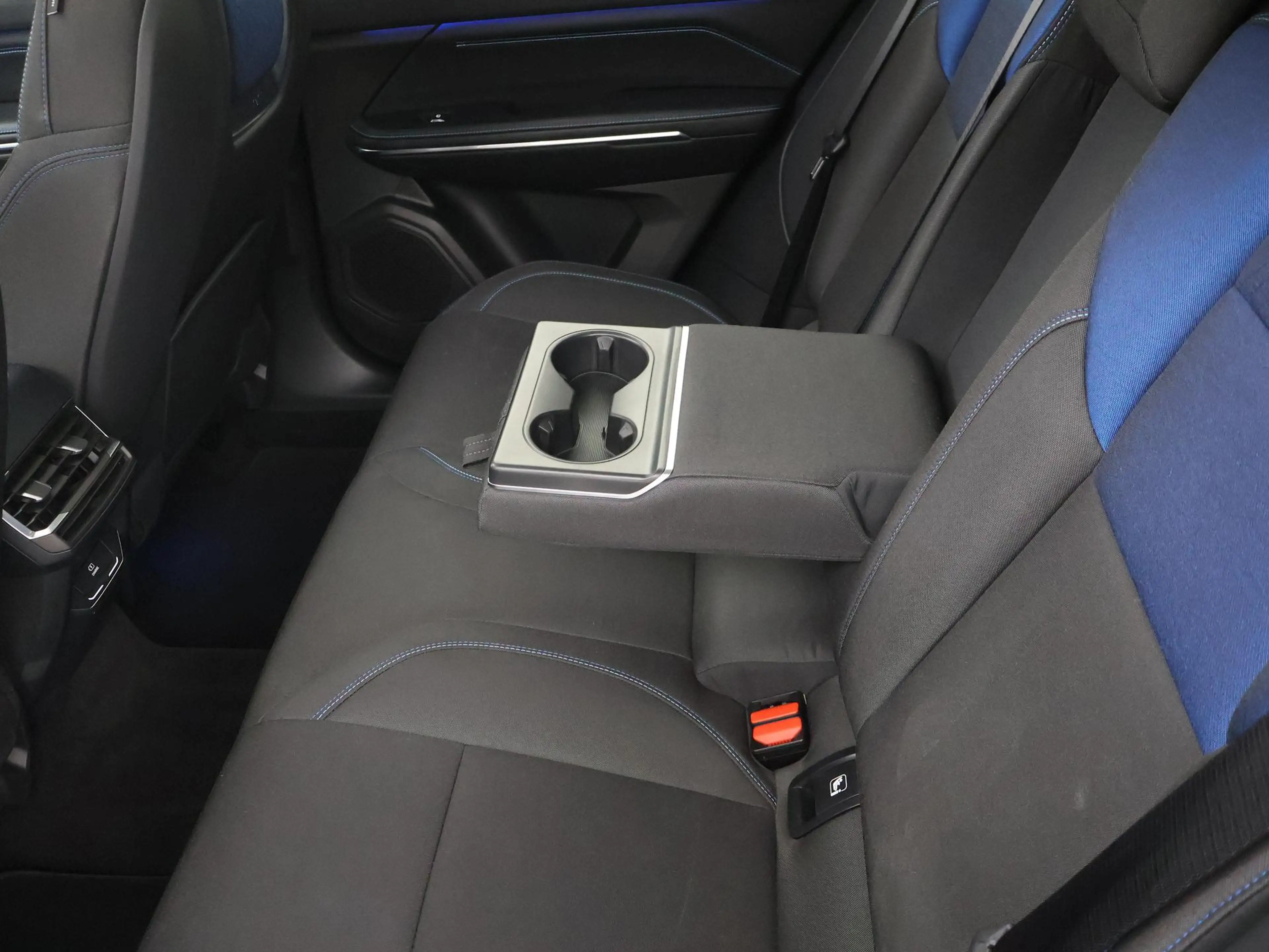 Lynk & Co 01 1.5 PHEV 262PK Black Edition 360CAMERA|PANODAK|ACC — photo 48