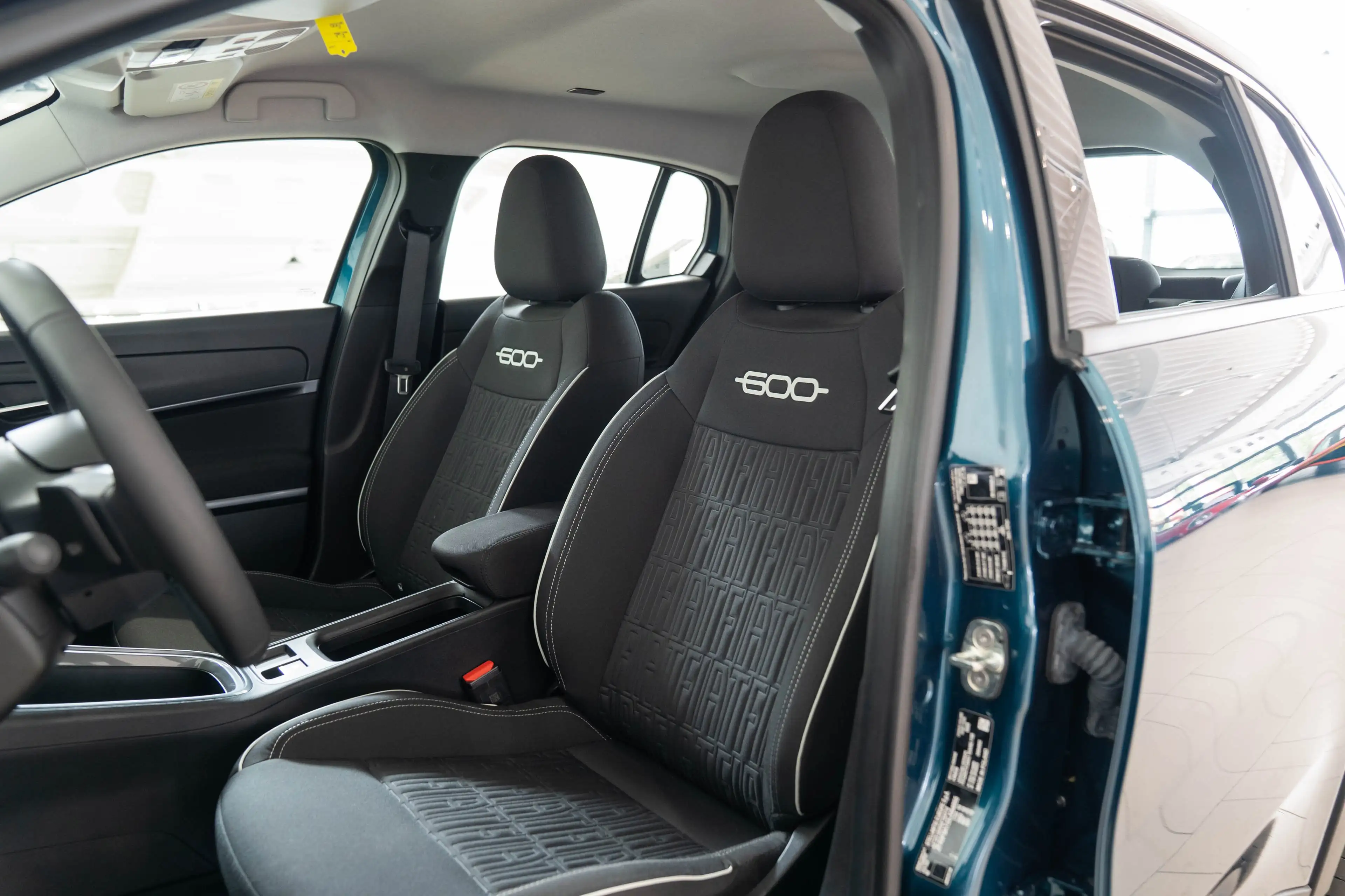 Fiat 600 1.2 Hybrid Urban | Stoelverwarming | Camera | Navi — photo 12