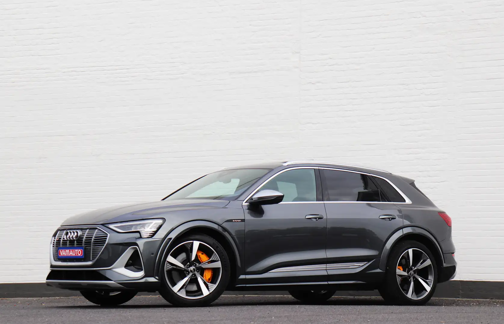 Audi e-tron S Quattro - Pano/Matrix/Keyless/B&O/S-Seat/Cam/21" Gris - 2