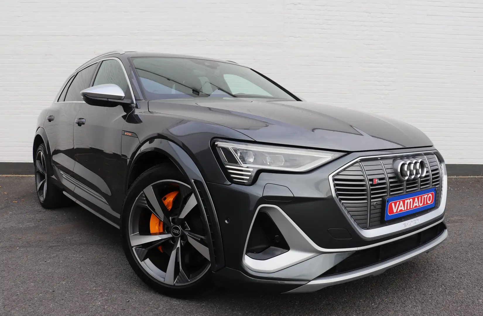 Audi e-tron S Quattro - Pano/Matrix/Keyless/B&O/S-Seat/Cam/21" Gris - 1