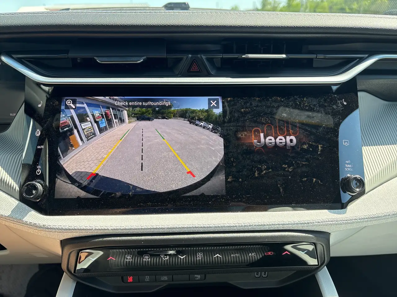 Jeep Cherokee снимка Jeep Cherokee
