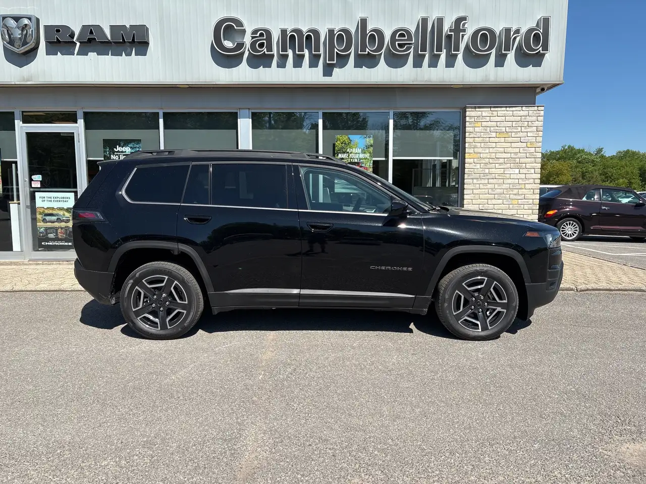 Jeep Cherokee снимка Jeep Cherokee