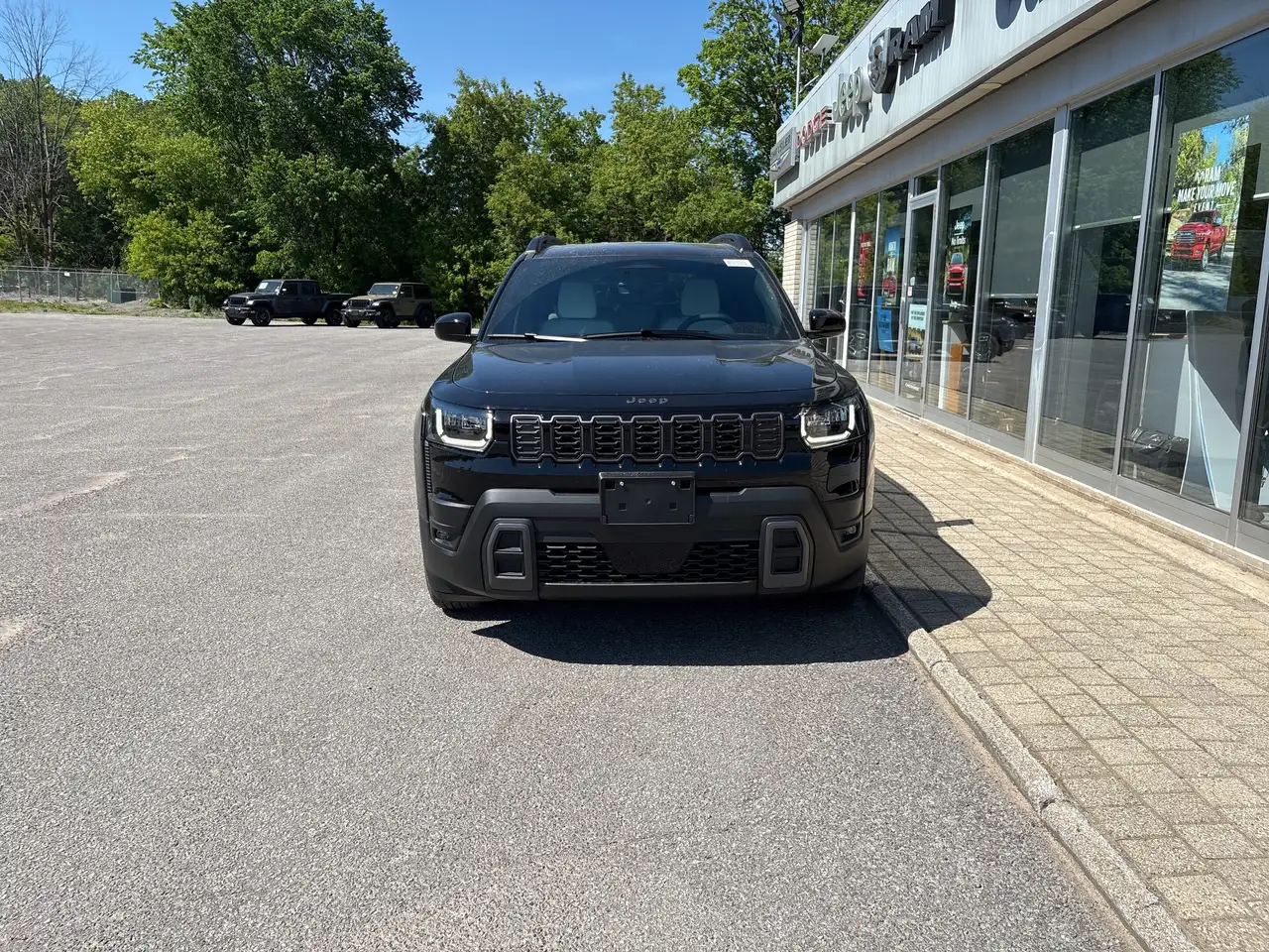 Jeep Cherokee снимка Jeep Cherokee