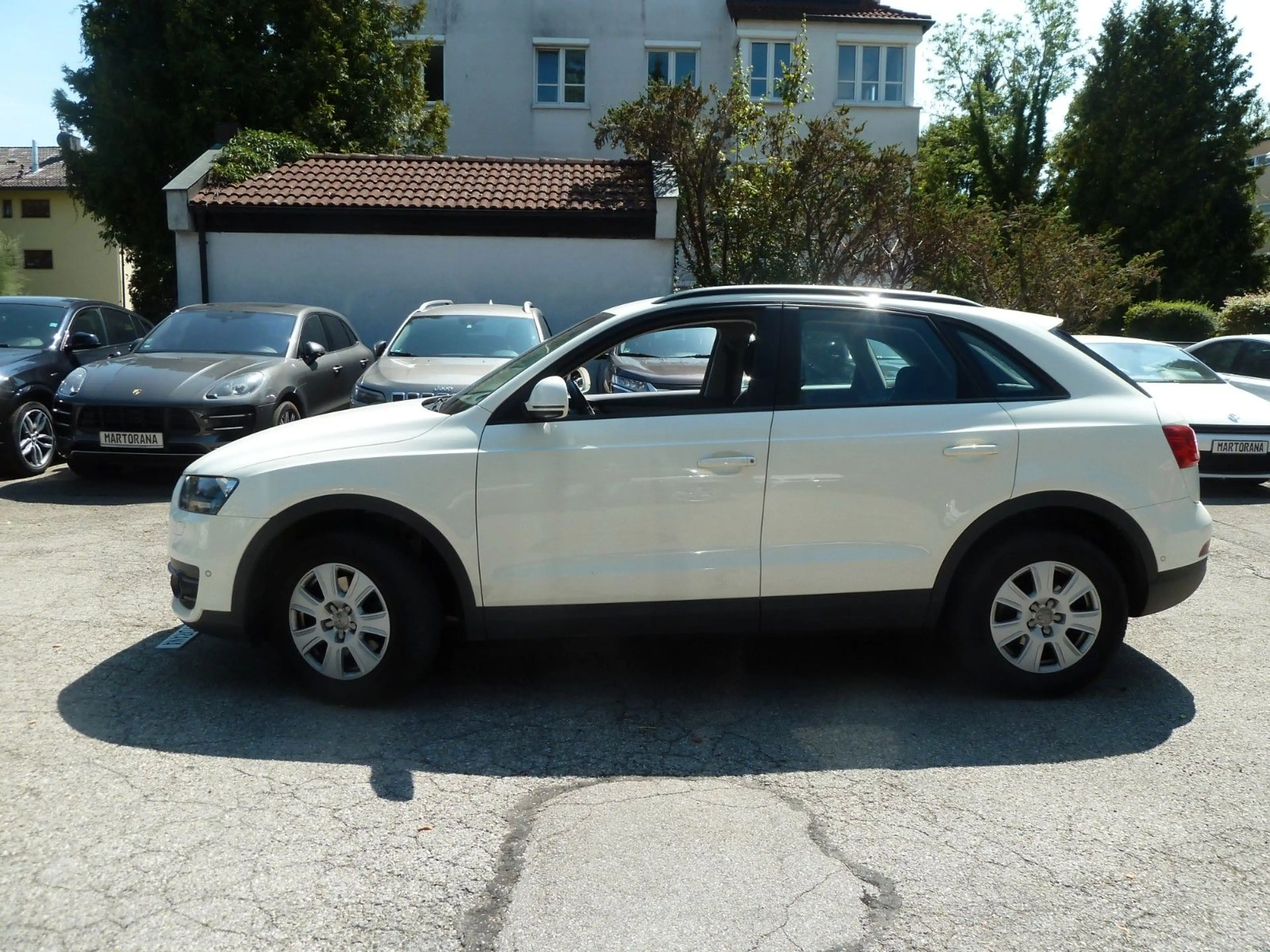Audi Q3 2.0 TFSI quattro — photo 3