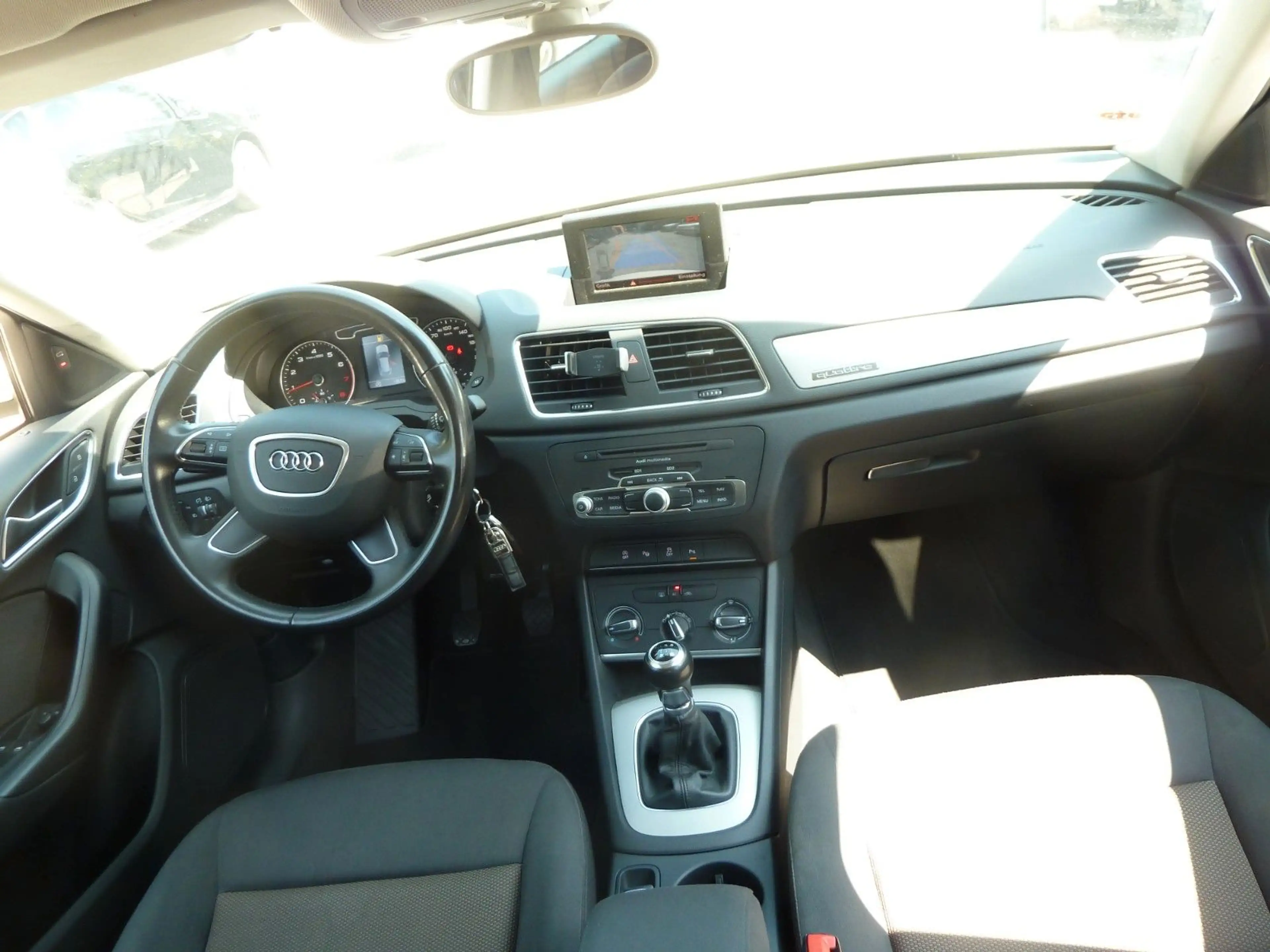 Audi Q3 2.0 TFSI quattro — photo 14