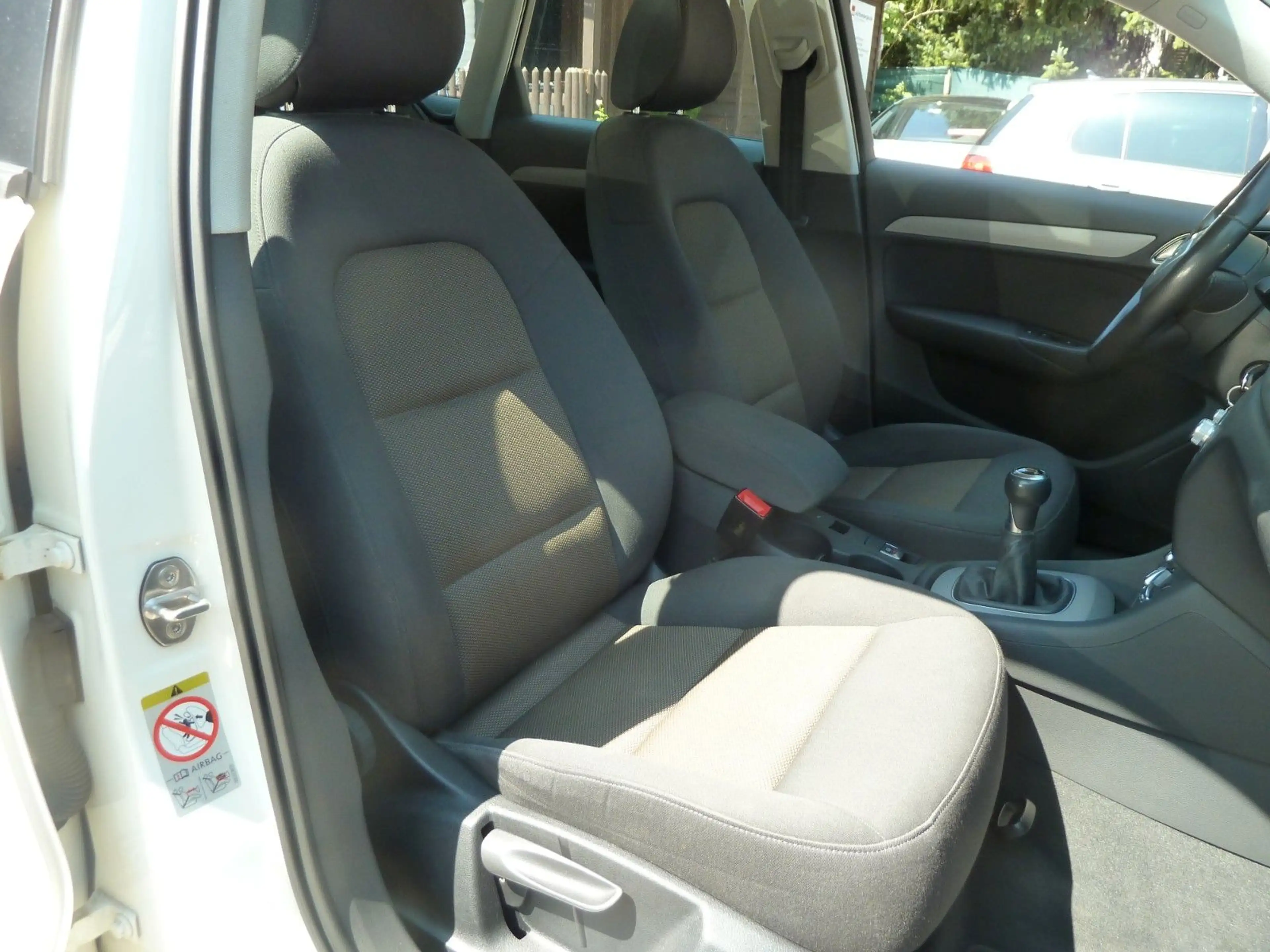 Audi Q3 2.0 TFSI quattro — photo 10
