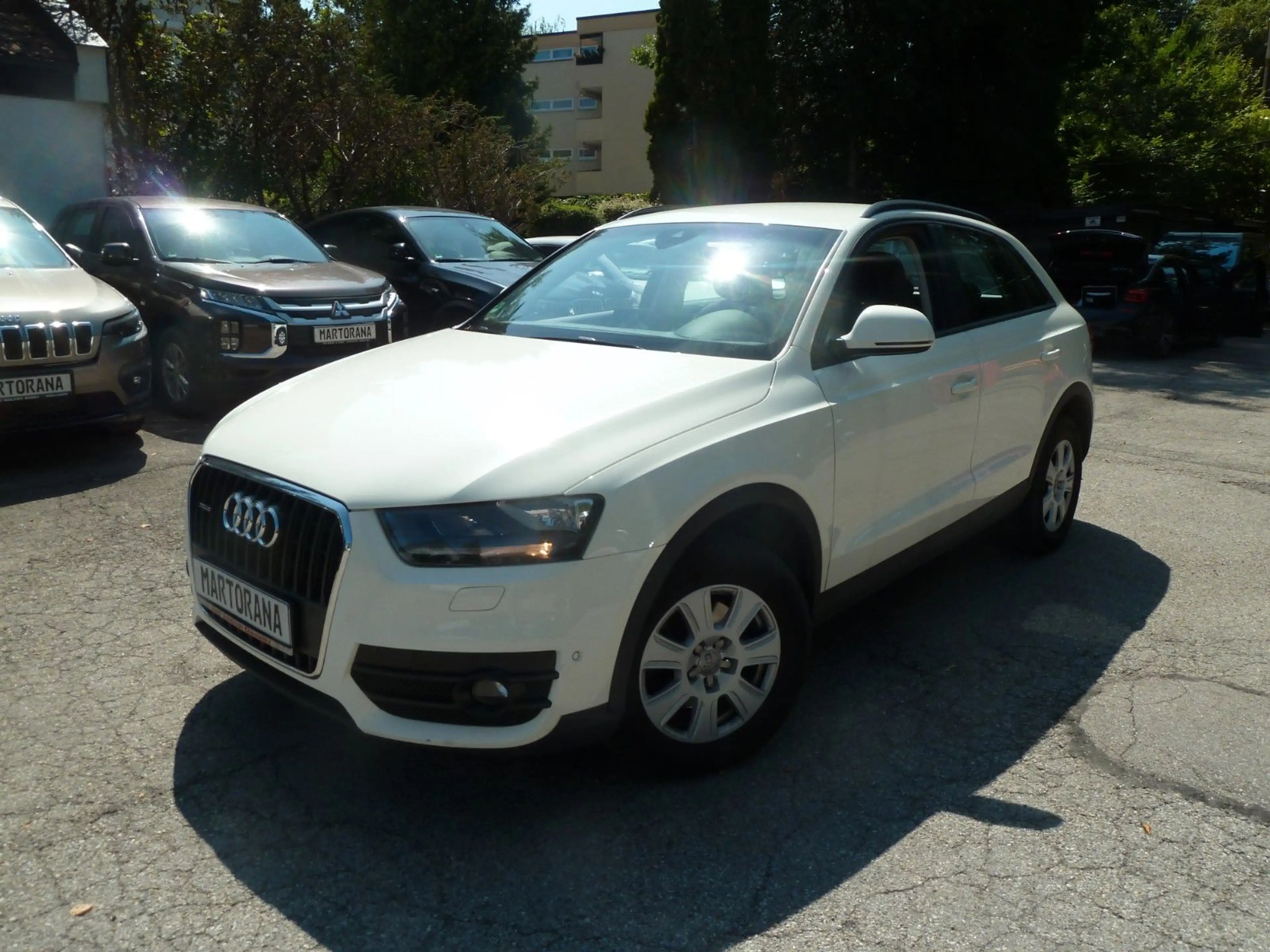Audi Q3 2.0 TFSI quattro — photo 2