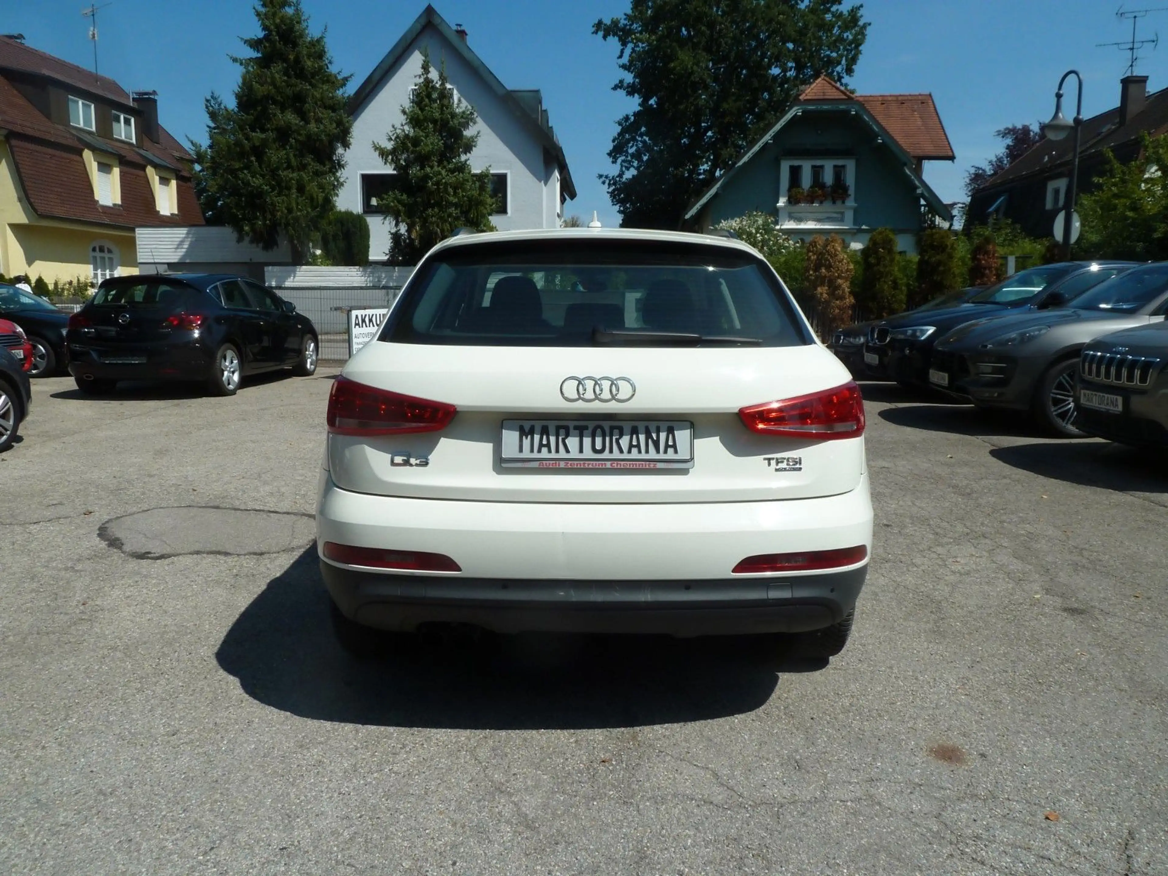 Audi Q3 2.0 TFSI quattro — photo 7