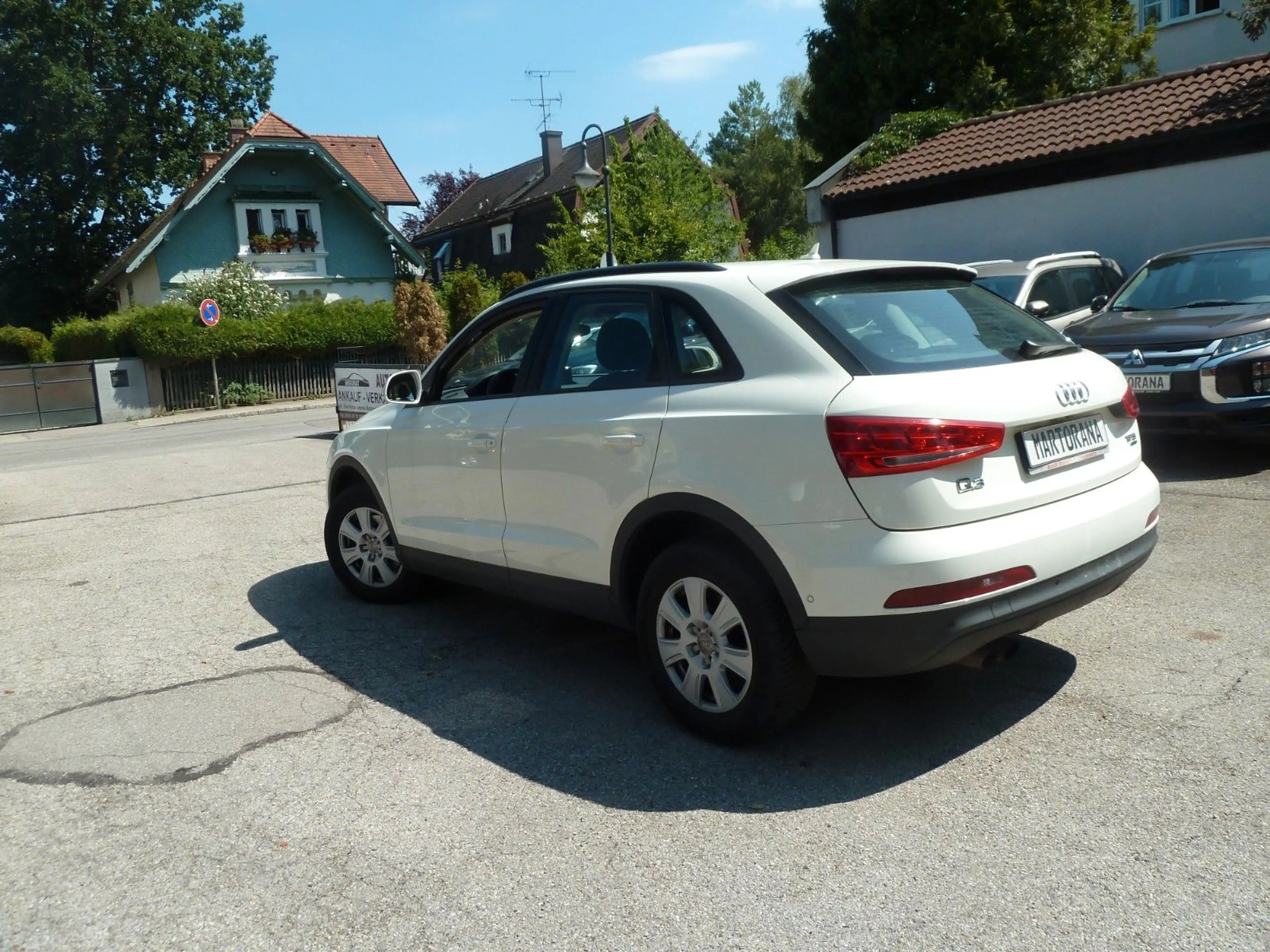 Audi Q3 2.0 TFSI quattro — photo 8