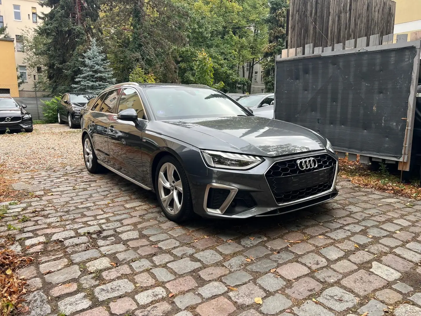 Audi A4 Avant 35 TFSI S line Automatik Gris - 1