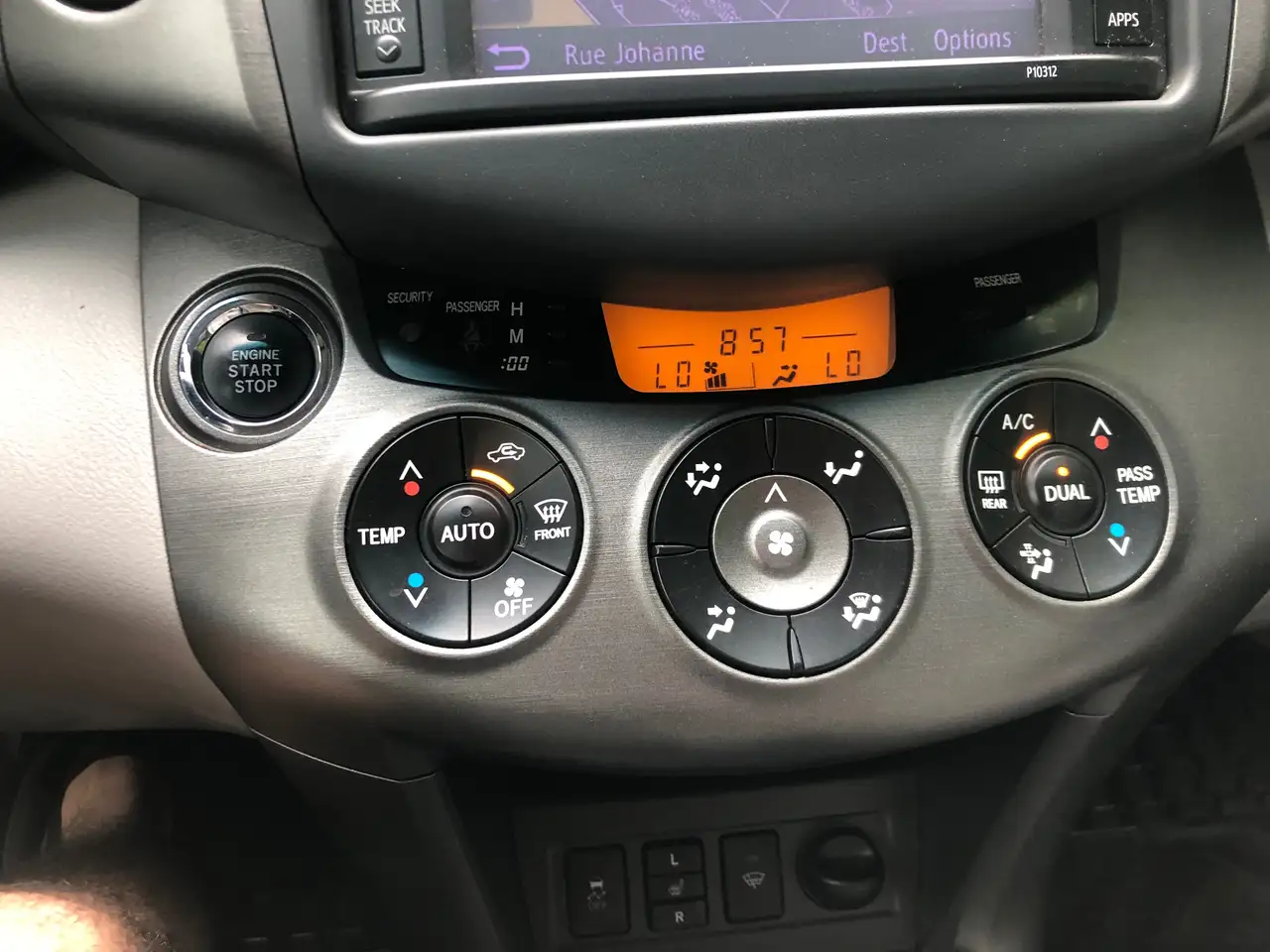 Toyota RAV 4 photo Toyota RAV 4