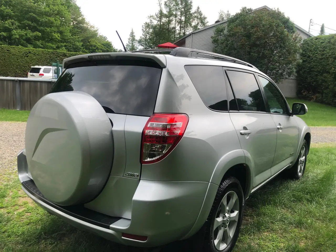 Toyota RAV 4 photo Toyota RAV 4