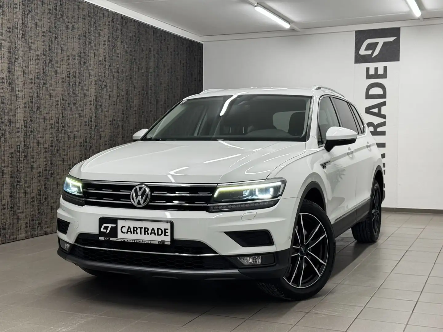 Volkswagen Tiguan Allspace 2.0 TDI Highline 4Motion Weiß - 1