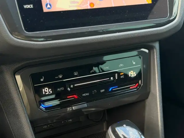 Volkswagen Tiguan view 14