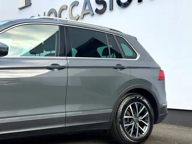 Volkswagen Tiguan view 5
