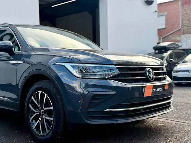 Volkswagen Tiguan view 6