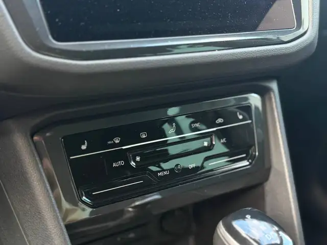 Volkswagen Tiguan view 13