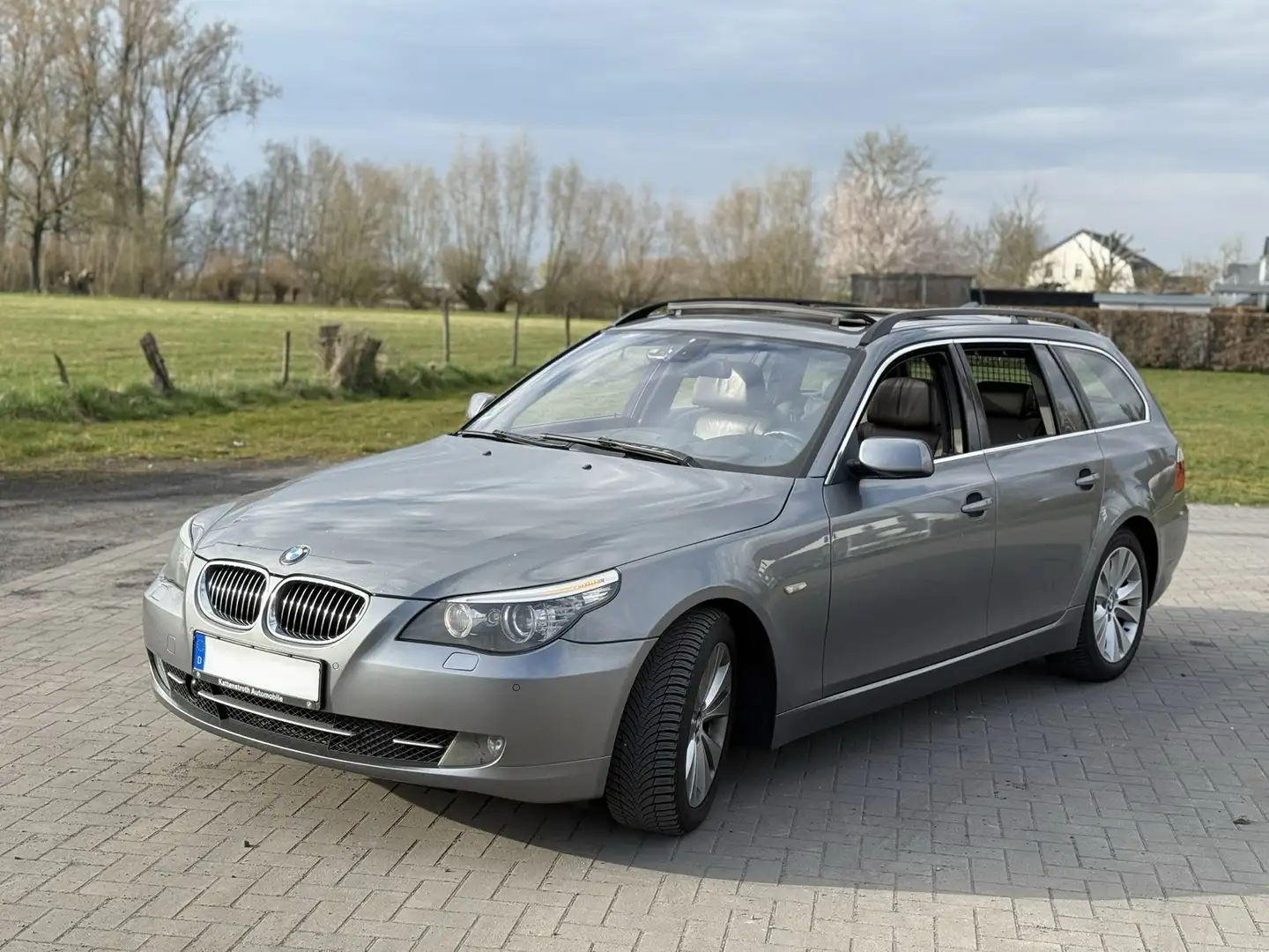 BMW 530 530d Touring Aut. Edition Exclusive - 2