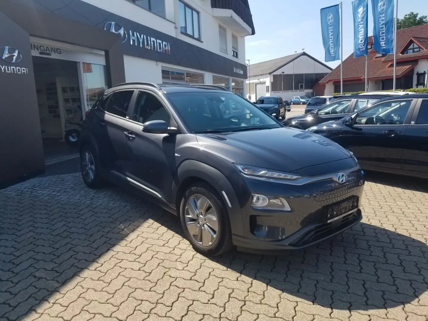 Hyundai KONA Premium Elektro 2WD Gris - 2
