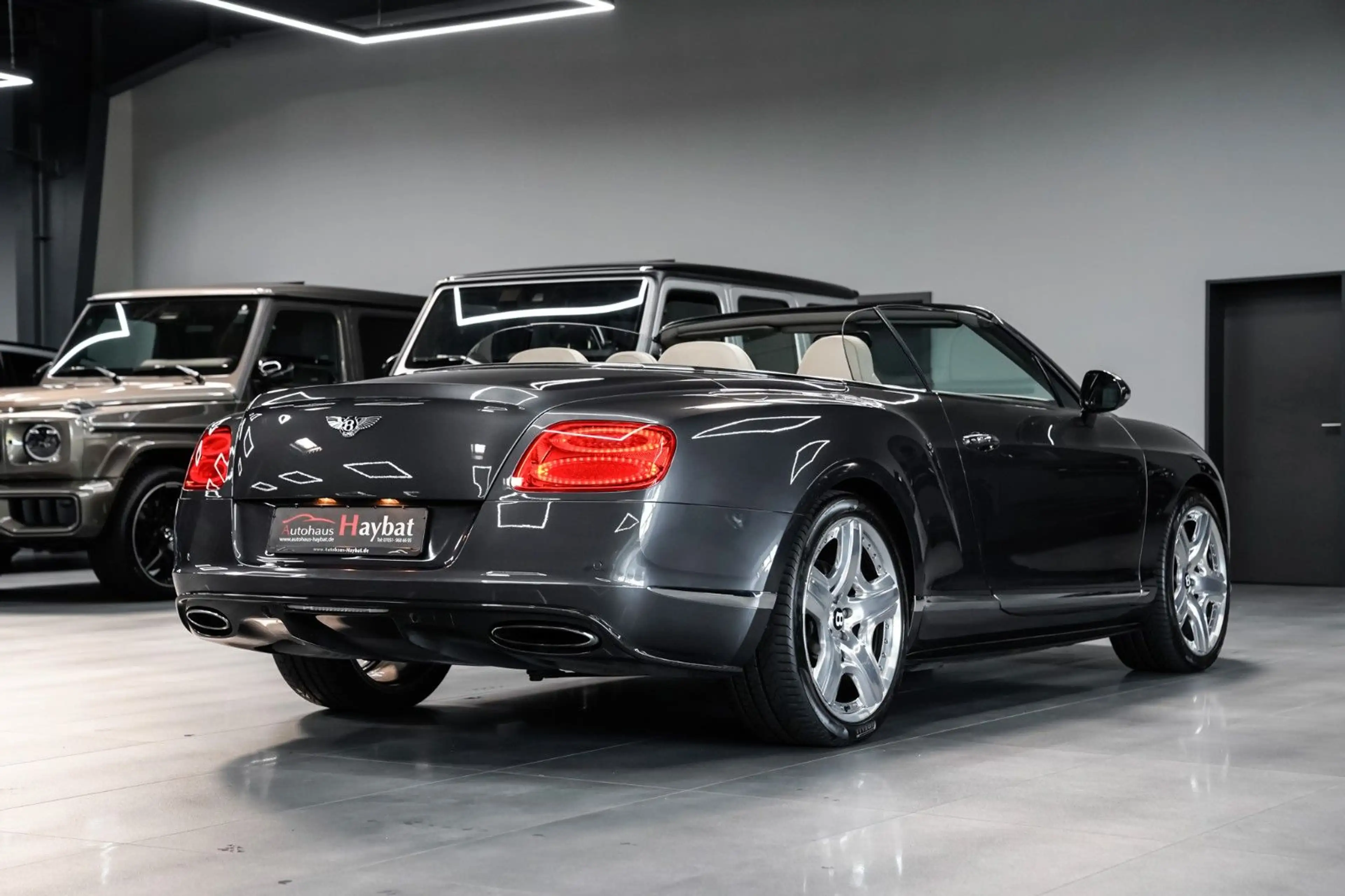 Bentley Continental GTC W12 Mulliner *Carbon* — photo 10