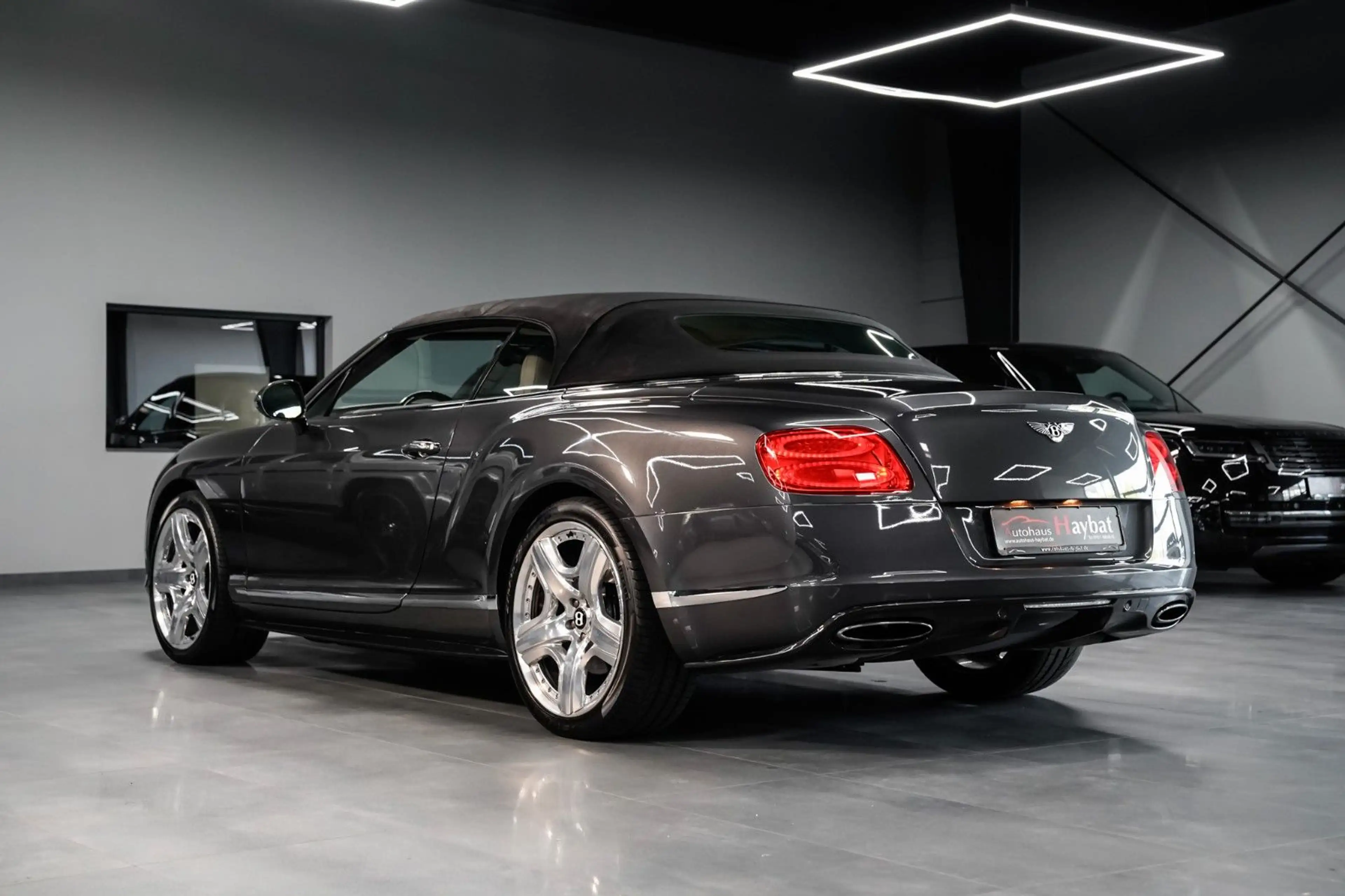 Bentley Continental GTC W12 Mulliner *Carbon* — photo 7
