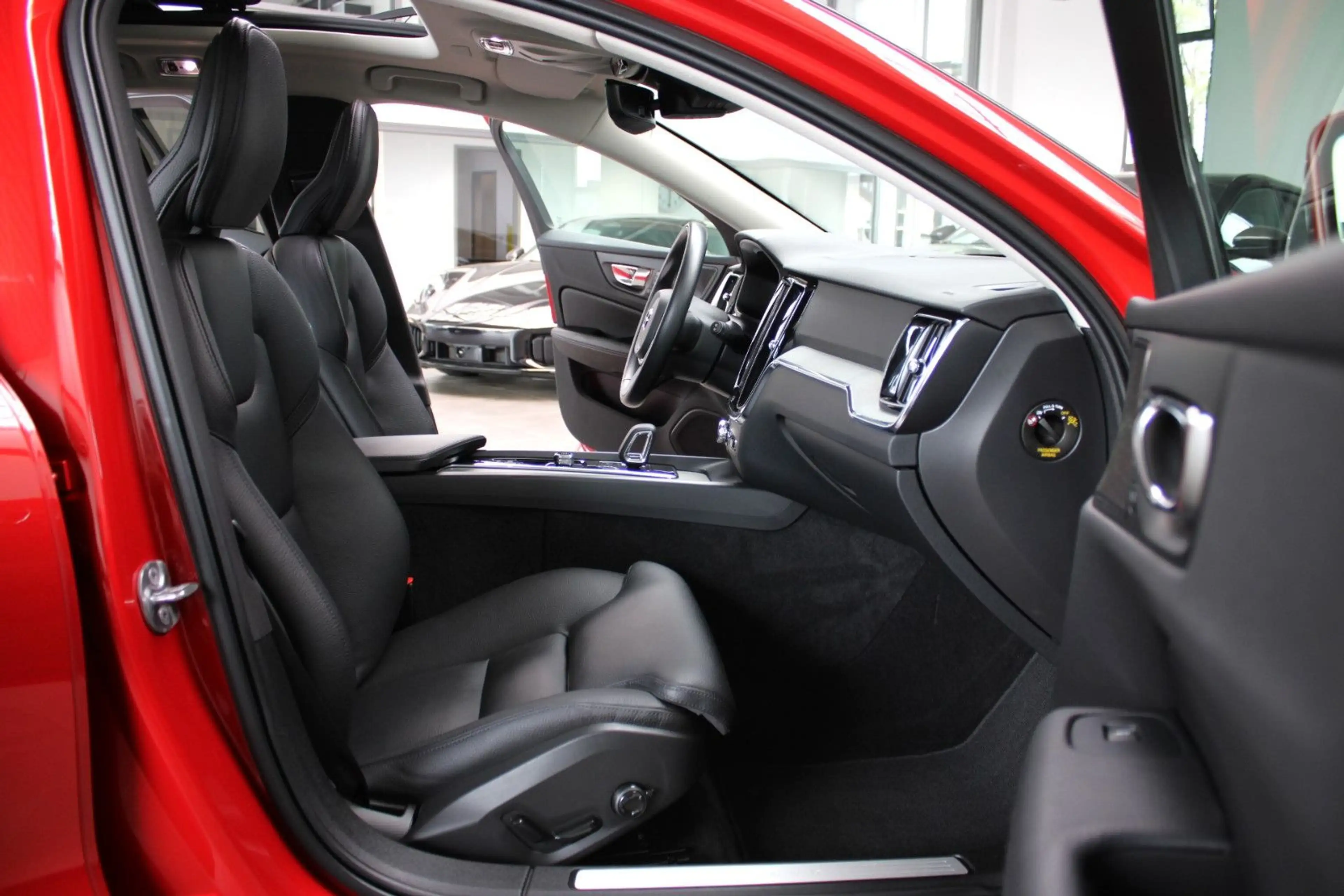 Volvo V60 Cross Country V60 CROSS COUNTRY 2.0 B4 D AWD MOMENTUM PRO! — photo 8
