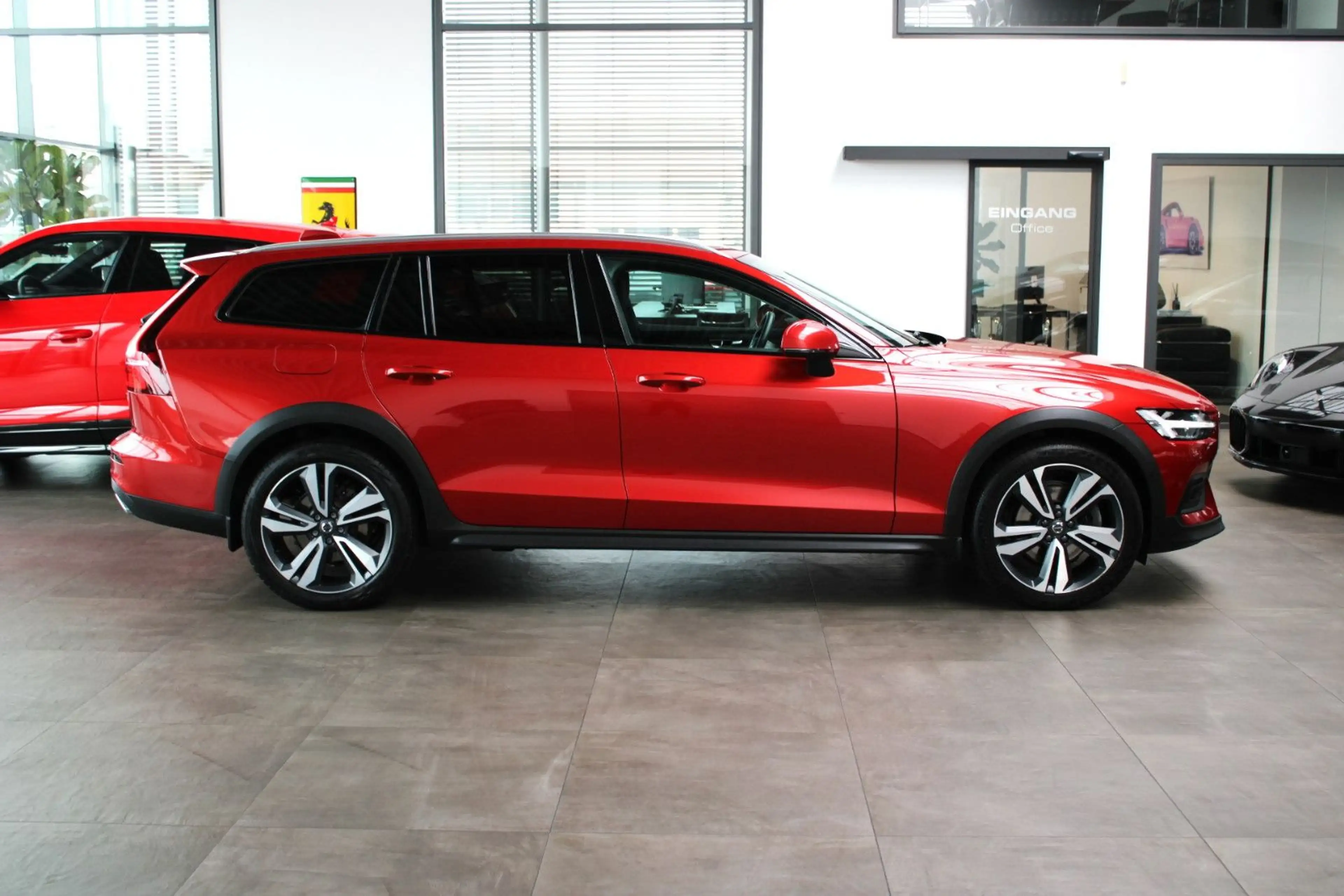 Volvo V60 Cross Country V60 CROSS COUNTRY 2.0 B4 D AWD MOMENTUM PRO! — photo 7