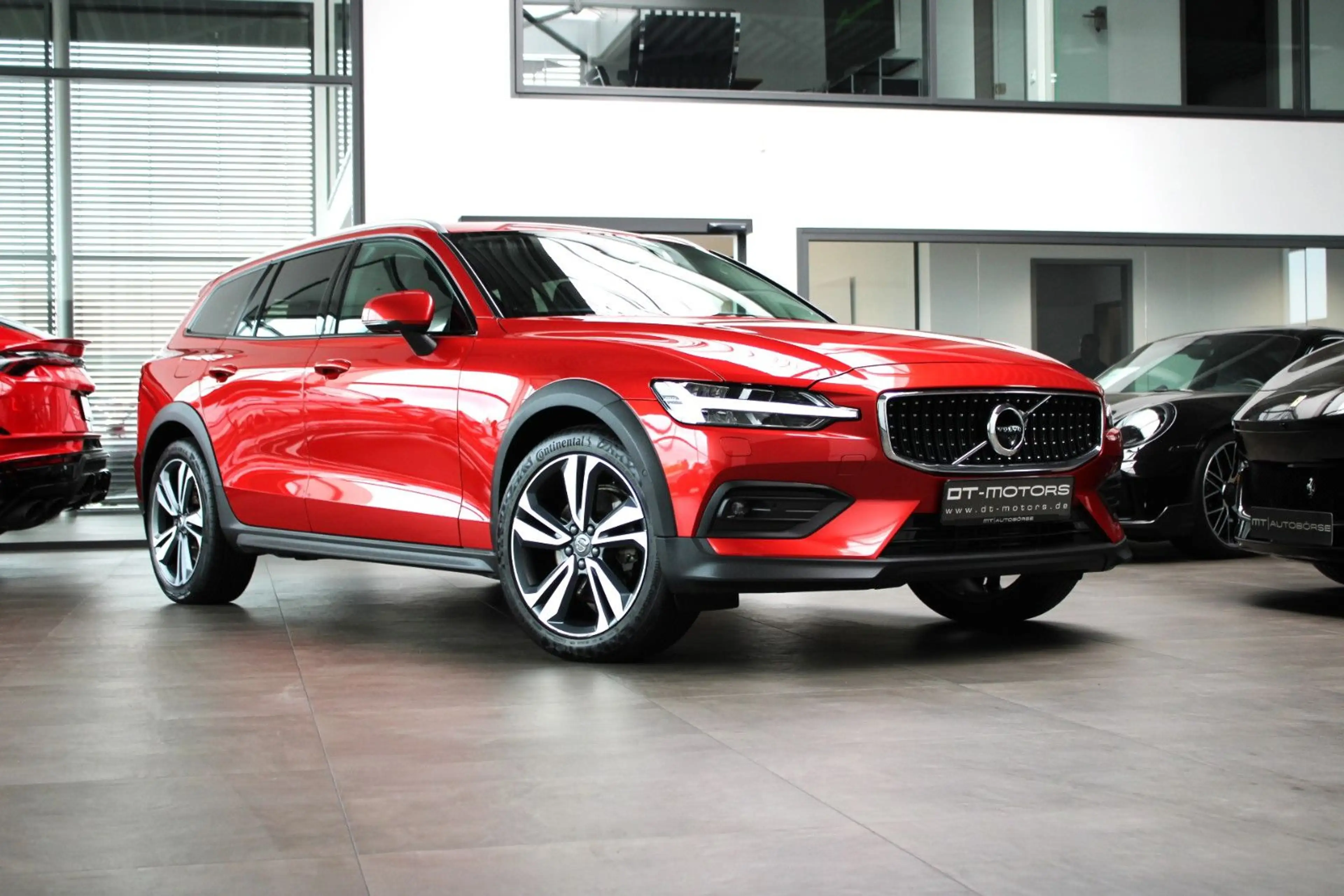 Volvo V60 Cross Country V60 CROSS COUNTRY 2.0 B4 D AWD MOMENTUM PRO! — photo 9