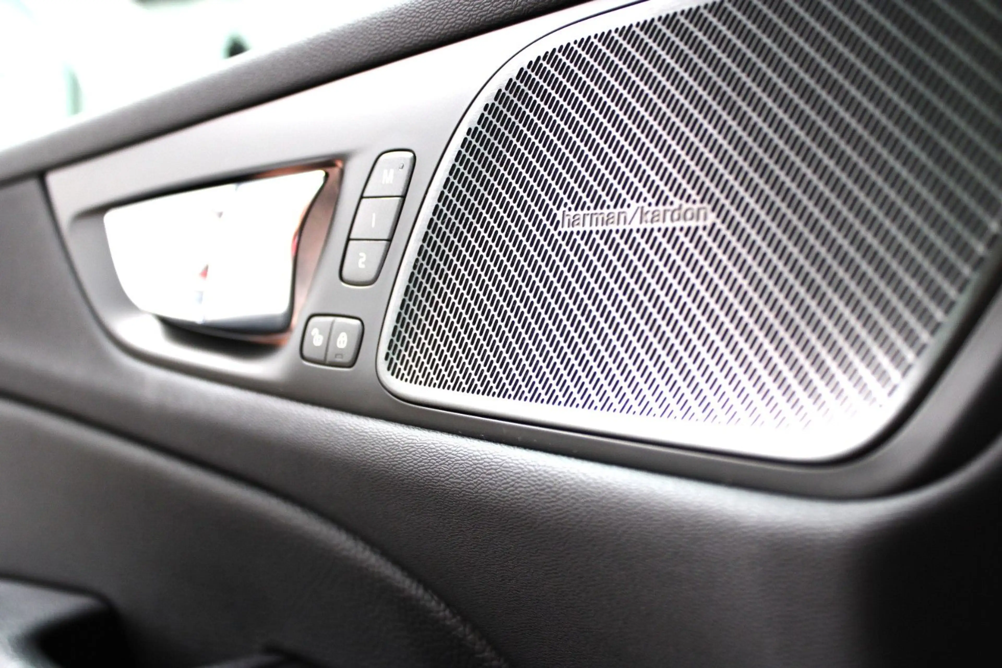 Volvo V60 Cross Country V60 CROSS COUNTRY 2.0 B4 D AWD MOMENTUM PRO! — photo 10