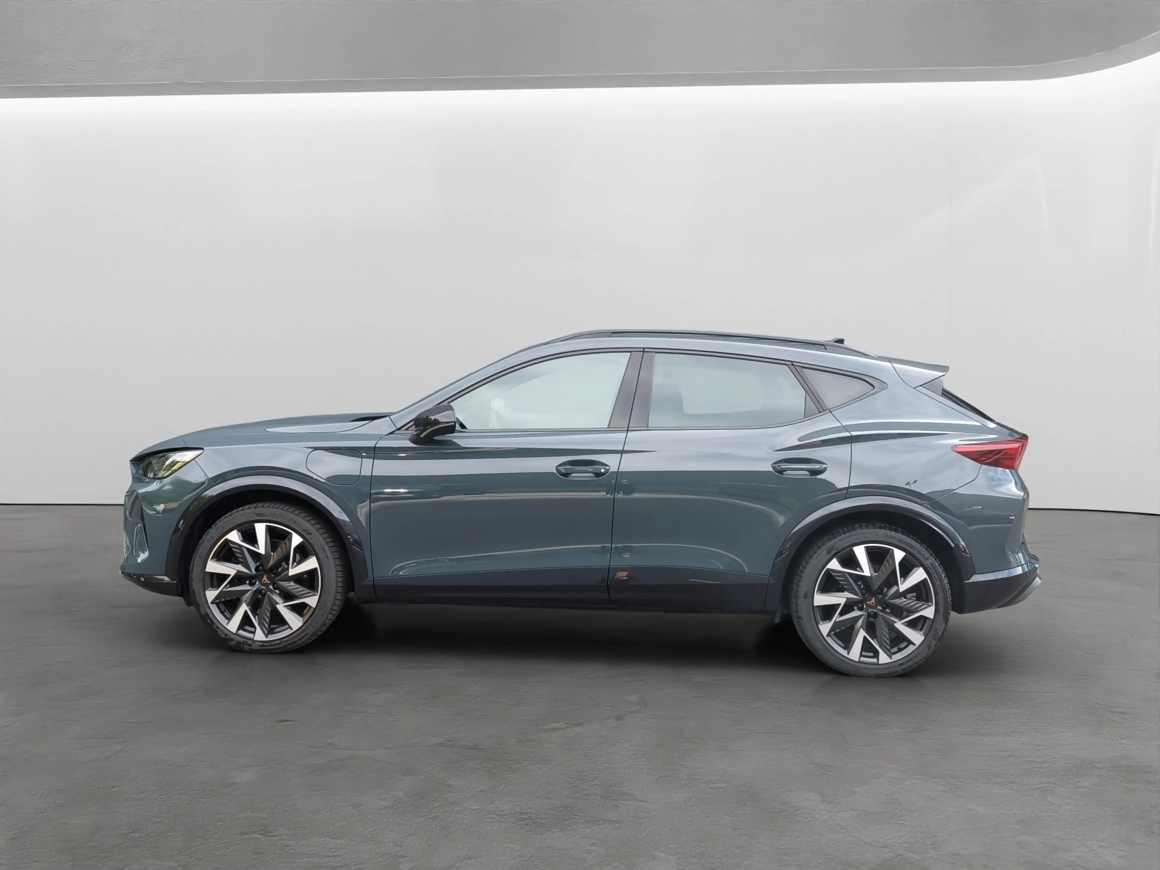 CUPRA Formentor 1.5 e-Hybrid DSG VZ — photo 4