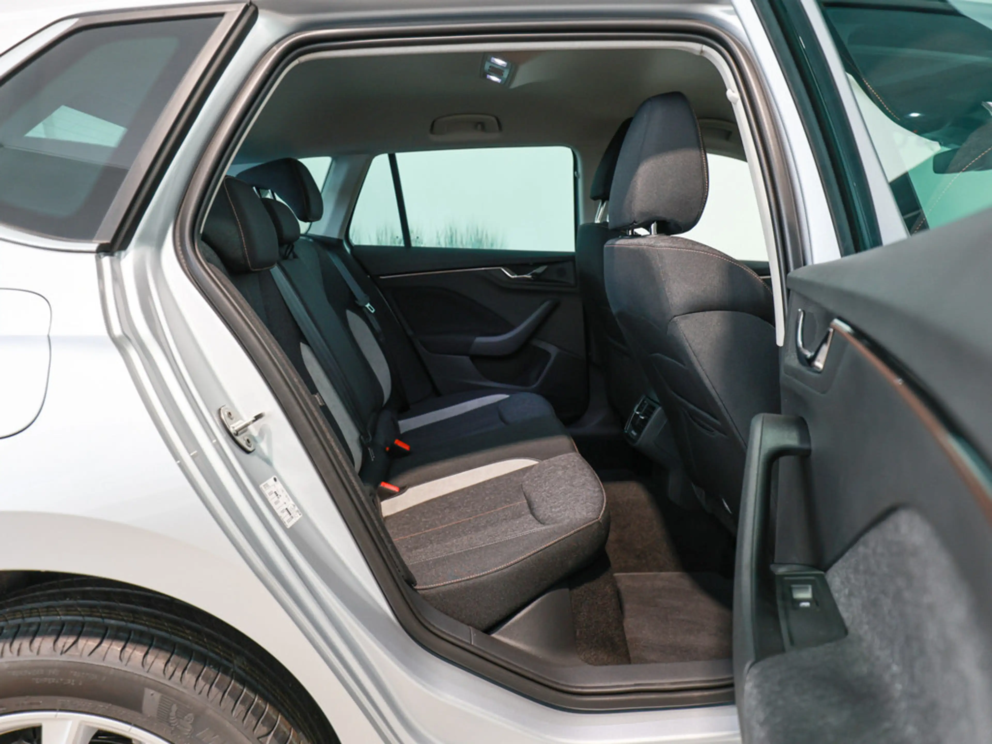 Skoda Kamiq Top Selection 1.0l TSI EU-Import 38% u. — photo 4