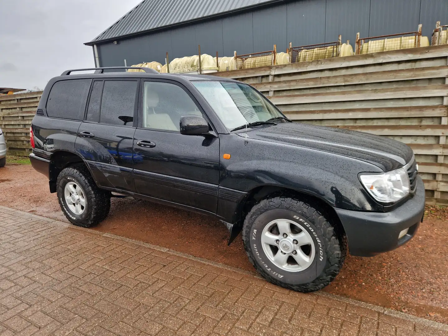 Toyota Land Cruiser LandCruiser 100 4.2 VX Standard Roof Window Van Noir - 1