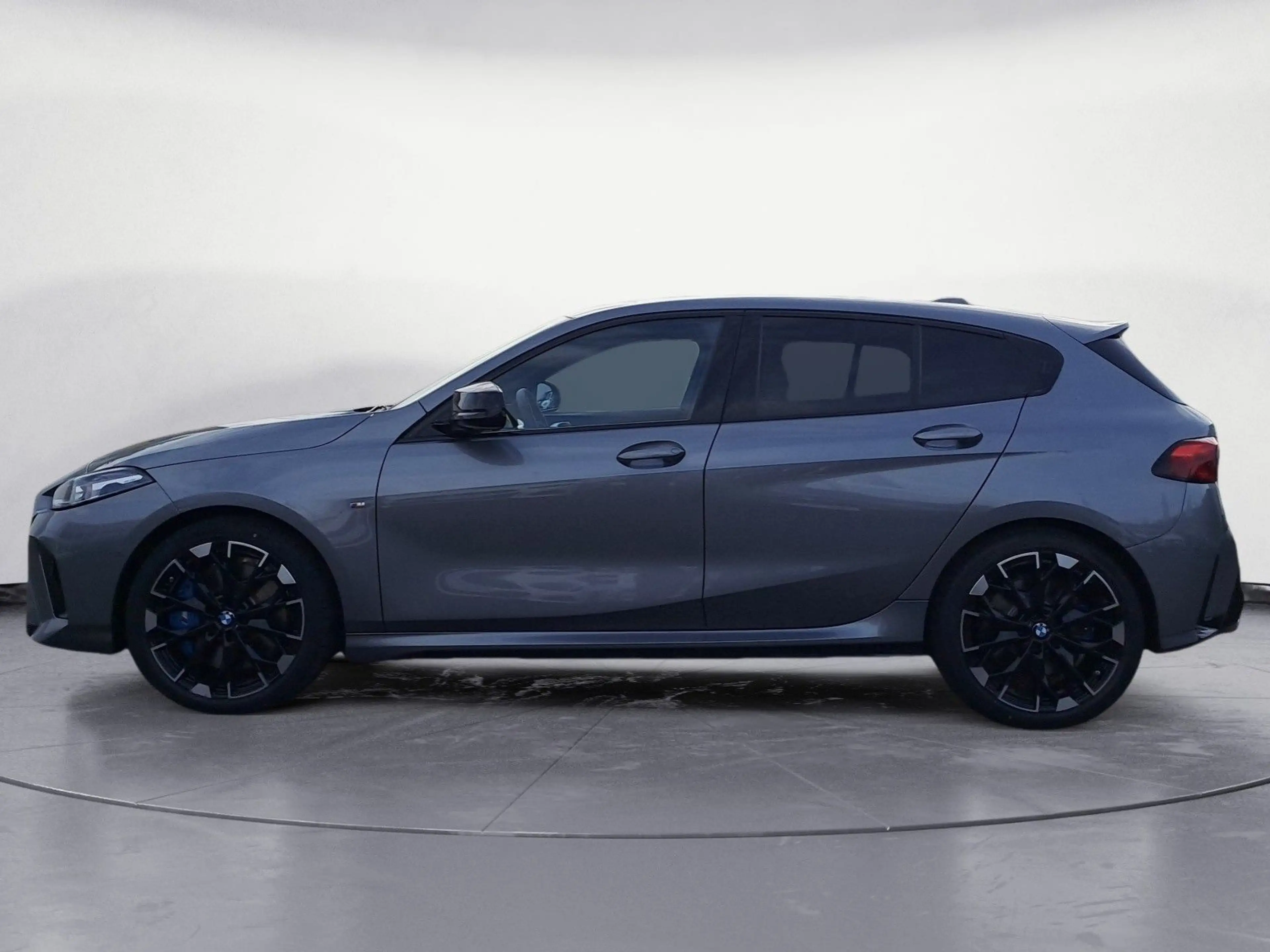 BMW 135 xDrive Adaptives Fahrwerk Komfortzugang — photo 3