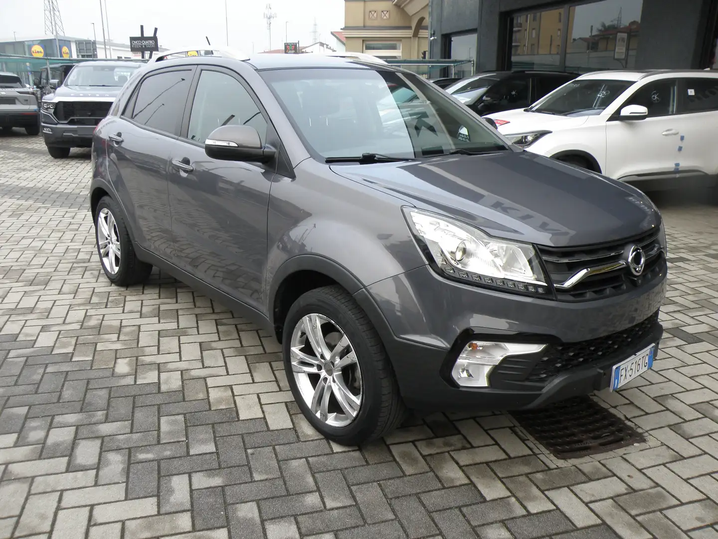 SsangYong Korando Korando III 2014 2.0 Plus Gpl 2wd my17 Grau - 1
