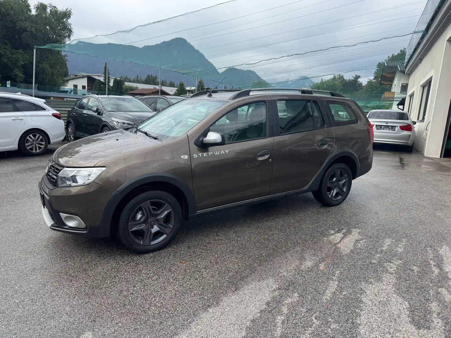 Dacia Logan Maro - 1