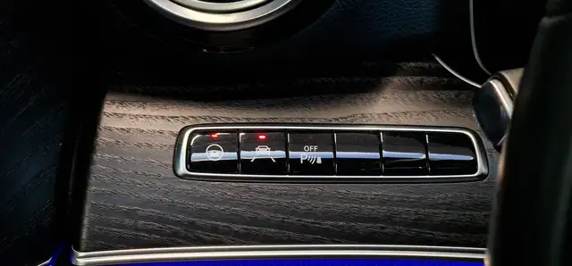 Mercedes-Benz E-Class view 21