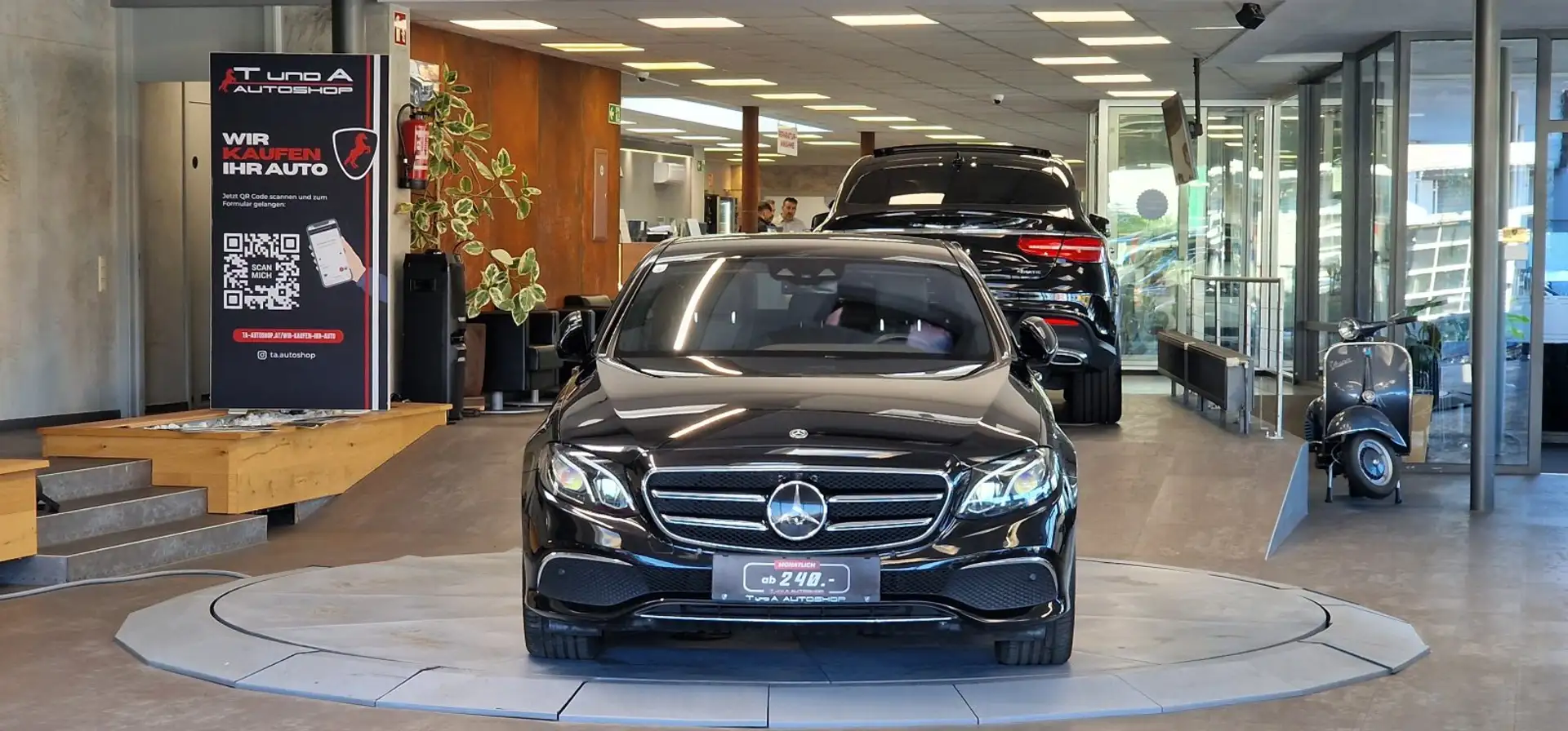 Mercedes-Benz E 300 de Avantgarde Aut. *AHK*AIR Balance*360°*Burmester Schwarz - 2