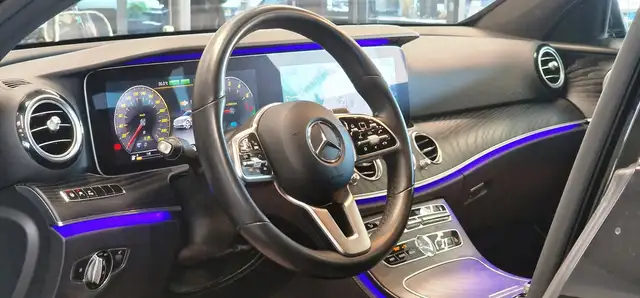 Mercedes-Benz E-Class view 12