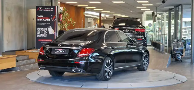 Mercedes-Benz E-Class view 7