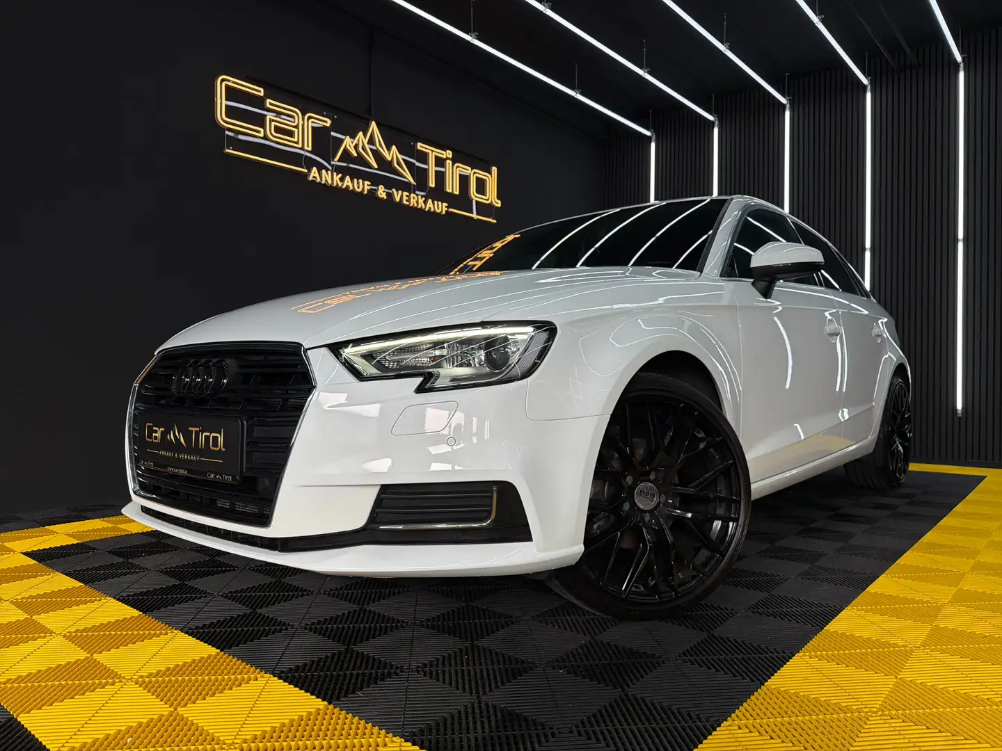 Audi A3 1.6 TDI Sportback | Sitzheizung | Tempomat Weiß - 1