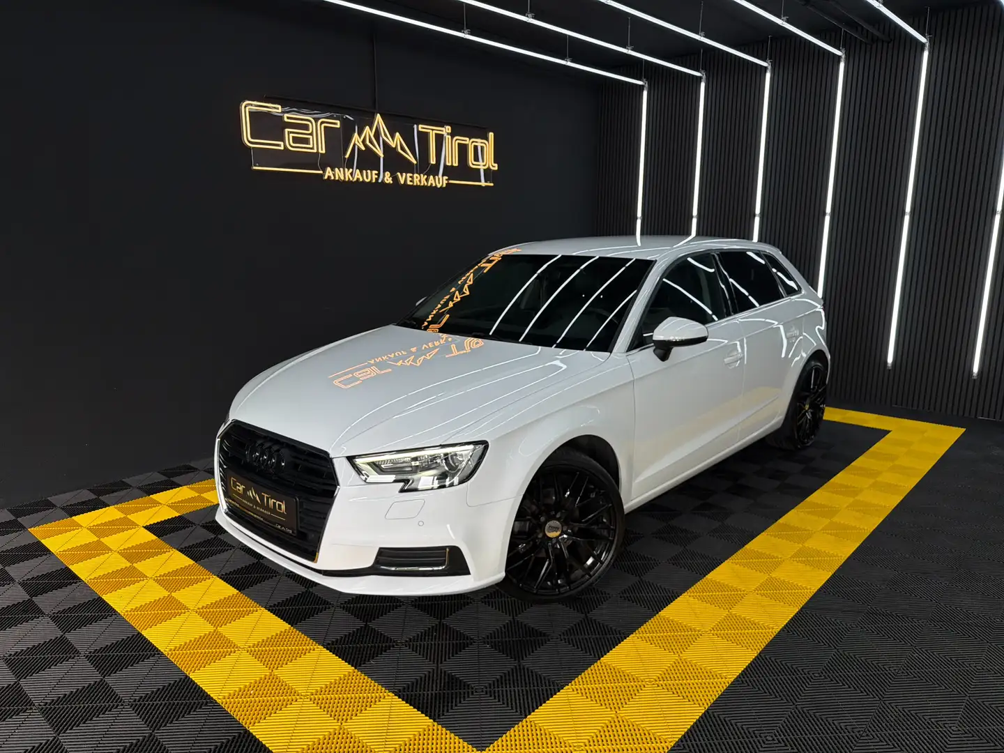 Audi A3 1.6 TDI Sportback | Sitzheizung | Tempomat Weiß - 2