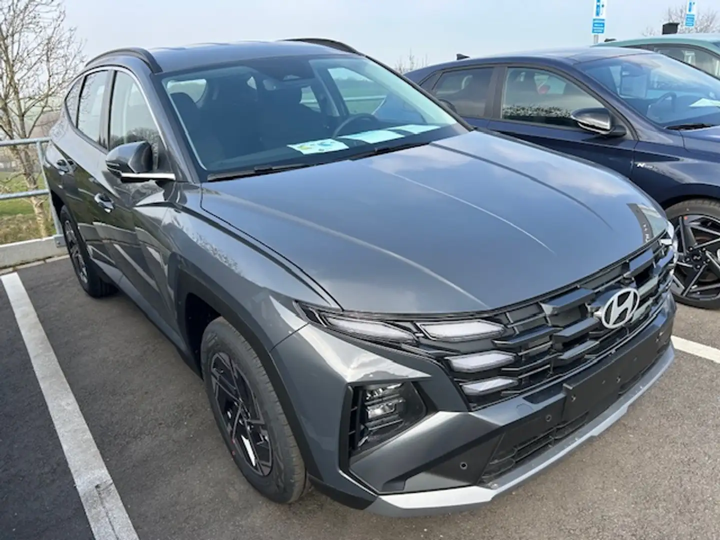 Hyundai TUCSON Select 160PS auf Lager SOFORT Grau - 2